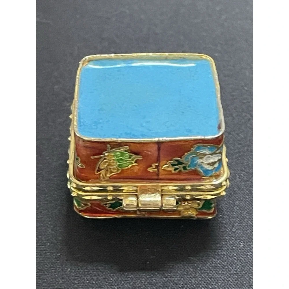 Vintage 1960 Cloisonne Red Orange Floral Hinged Lid Blue Inside Trinket Pill Box